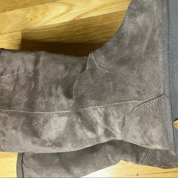 Ugg Boots - Picture 6 of 9